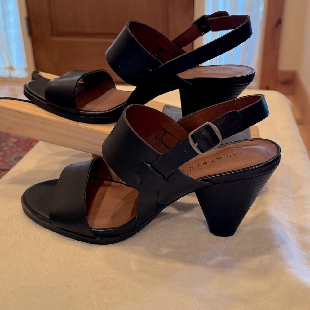 Lucky Brand Vaneesha Leather Strap Sandals